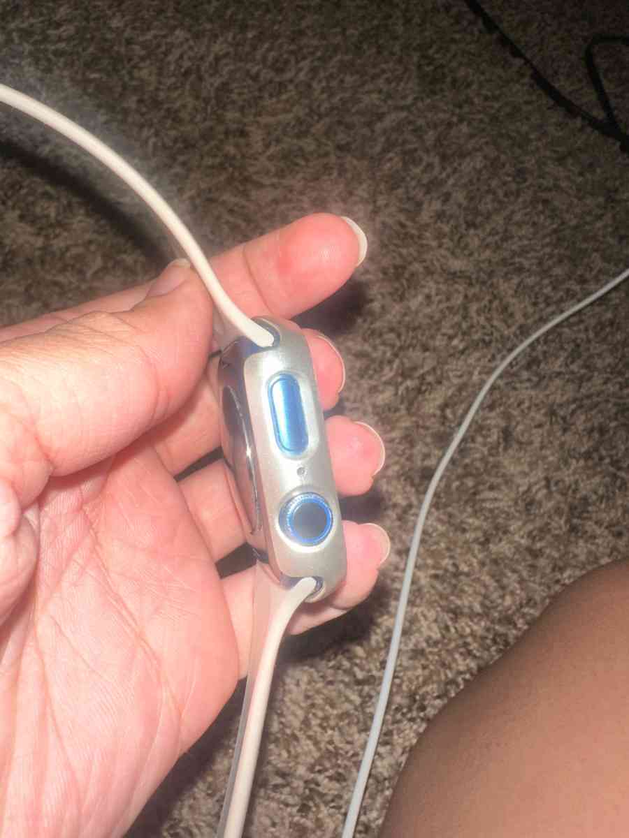 Apple Watch - Laveen, Arizona - FleaMarketBay