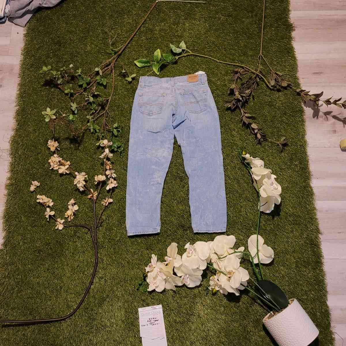 Girls Ripped Jeans - Baltimore, Maryland - FleaMarketBay