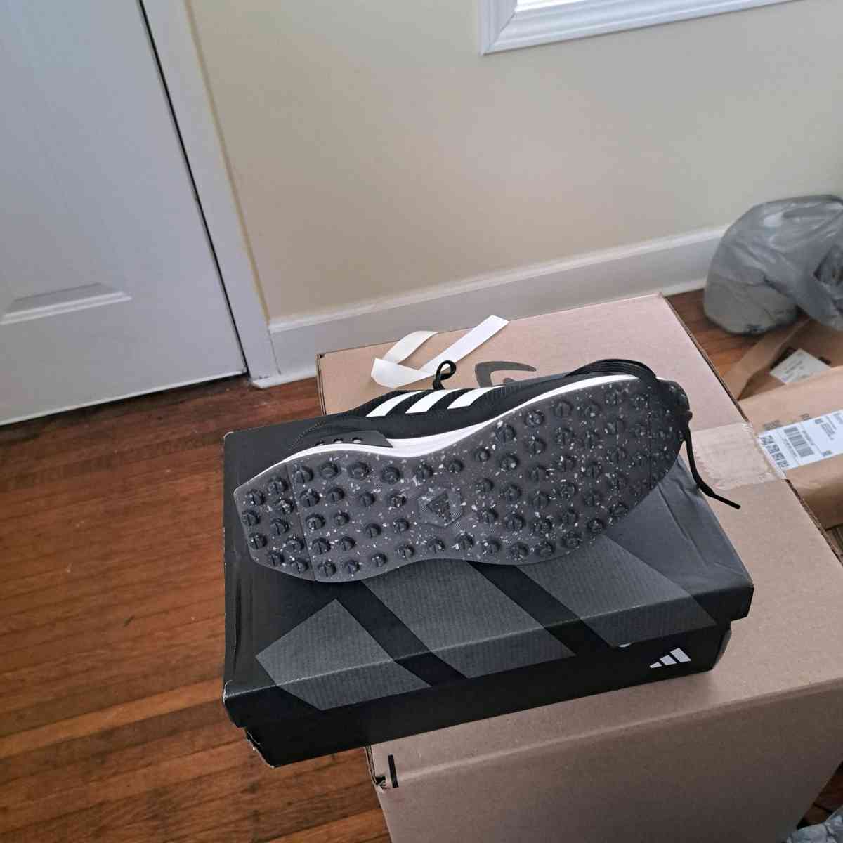 Womens Adidas S2G SL 24 shoes Size 9 - Indianapolis, Indiana - FleaMarketBay