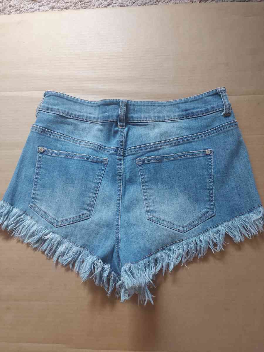 Altard States Fringe Denim Shorts Size 5 - Atlanta, Georgia - FleaMarketBay