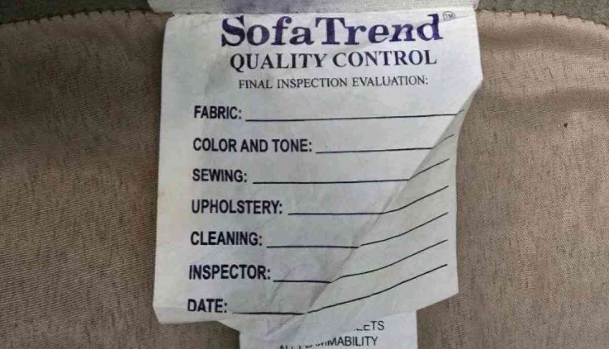 round swivle living room chair - Stoneham, Massachusetts - FleaMarketBay