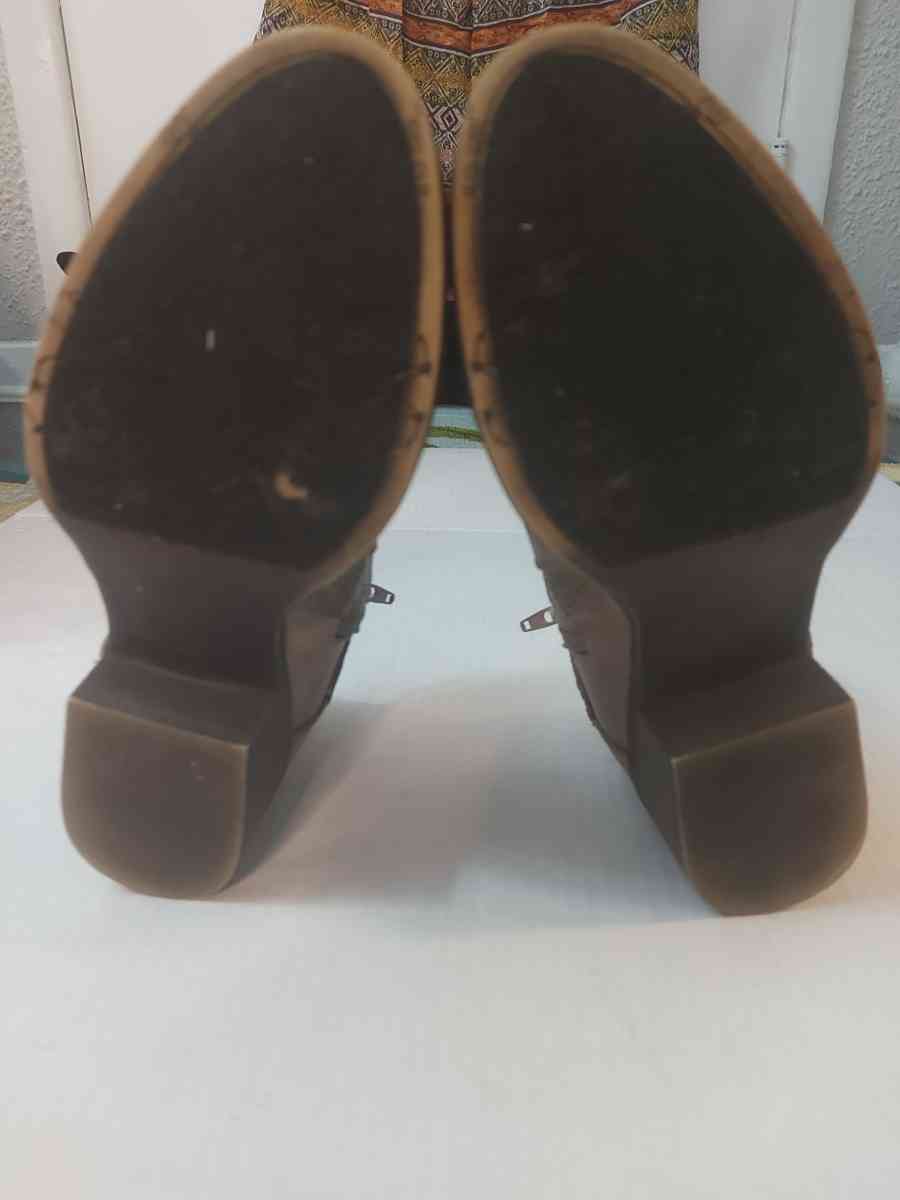 Sugar Thunderome Ankle Boots Size 7 - Atlanta, Georgia - FleaMarketBay