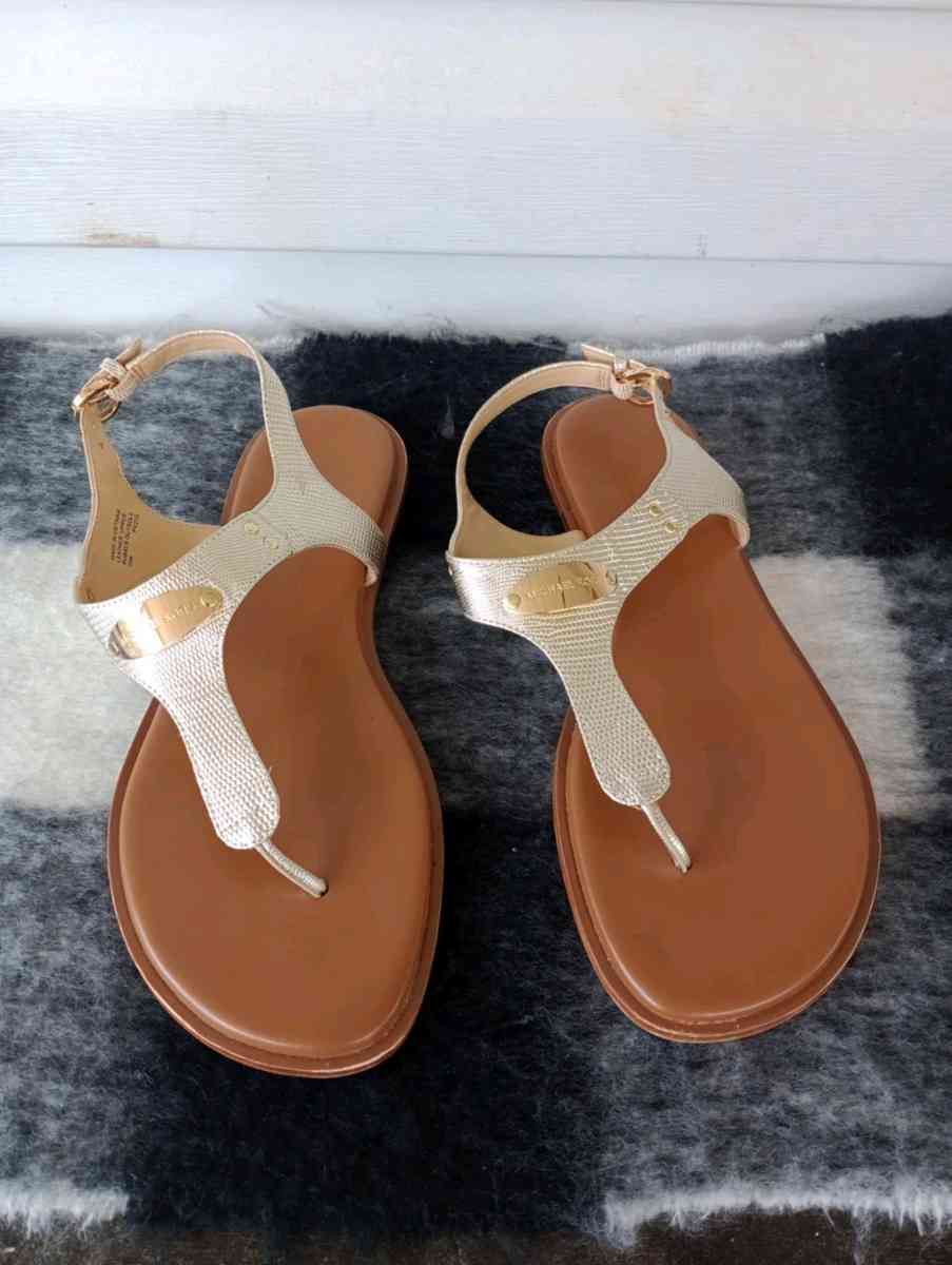 MICHAEL Michael Kors Plate Sandal Gold Metallic Snake Womens - Frostproof, Florida