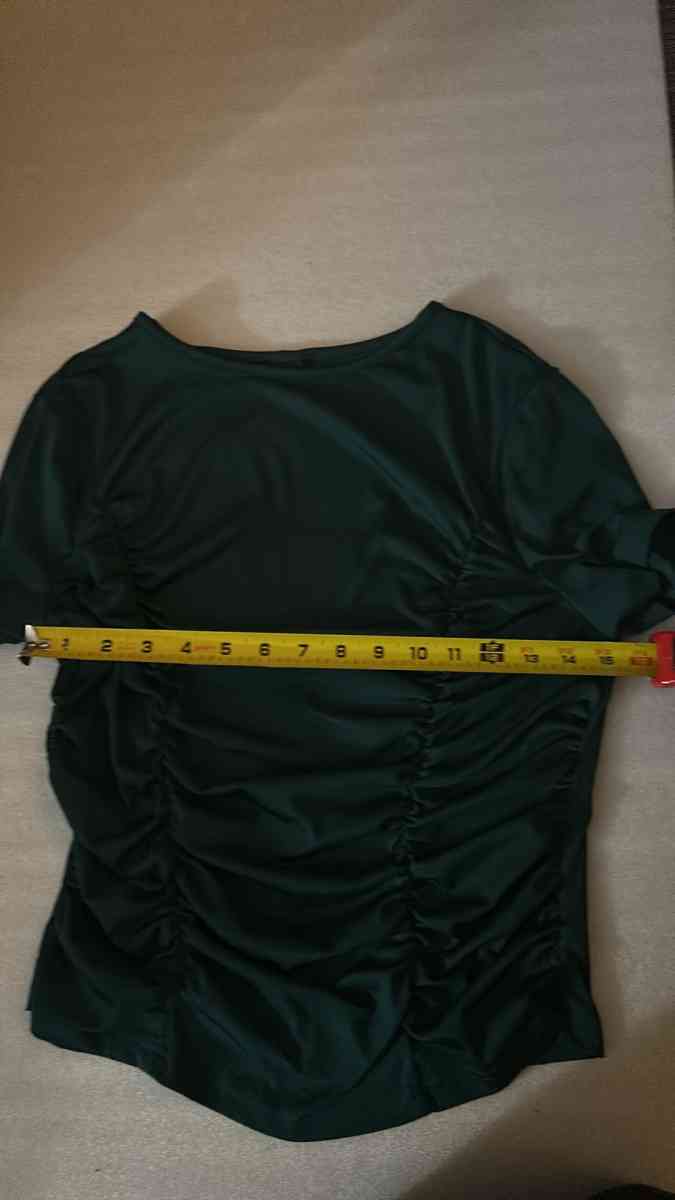 SHEIN Green Ruched Front Short Sleeve Crewneck Top Size XL O - Atlanta, Georgia - FleaMarketBay