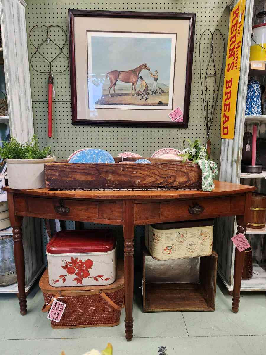 Vintage 2 drawer half moon console table
