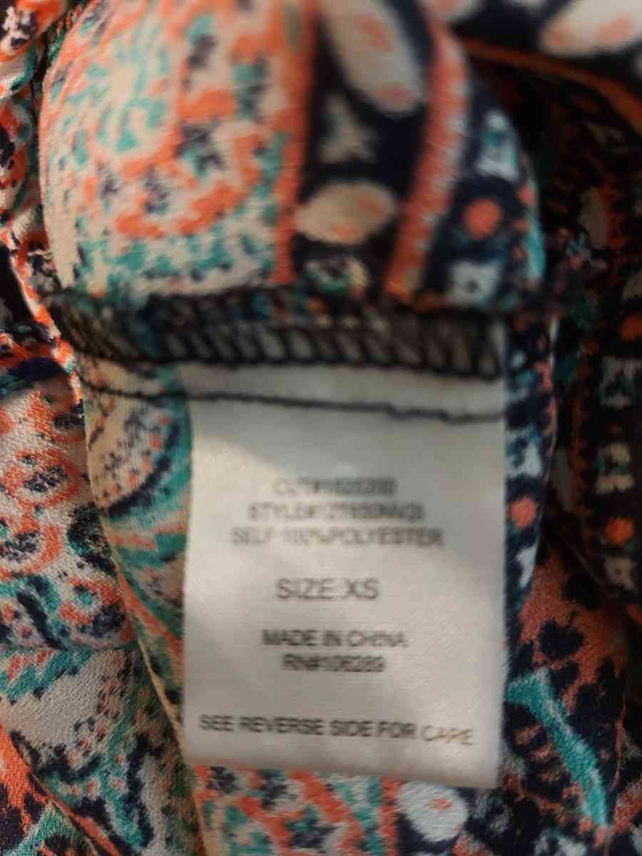 Society Girl Cold Shoulder Front Tie Top Size XS Paisley Pri - Atlanta, Georgia - FleaMarketBay