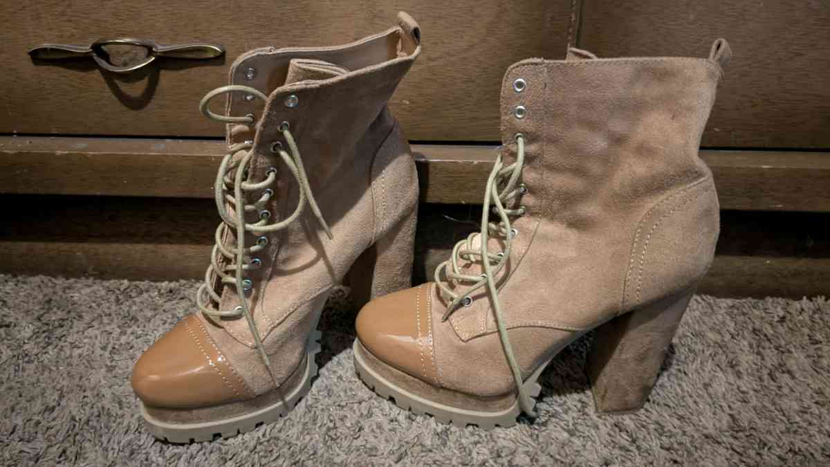 shoes - Lincolnton, North Carolina - FleaMarketBay