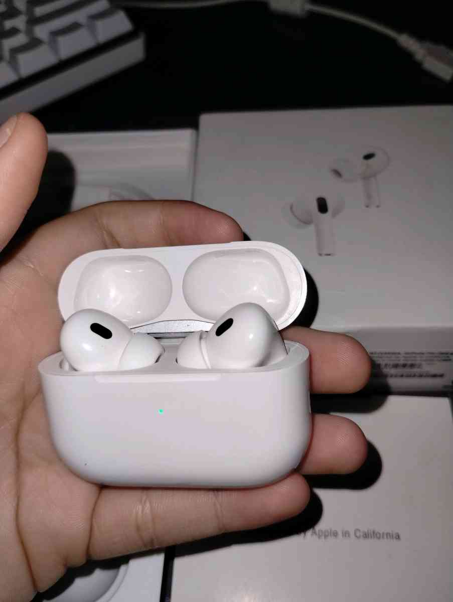 apple airpod gen 2 pro - Troy, Missouri - FleaMarketBay