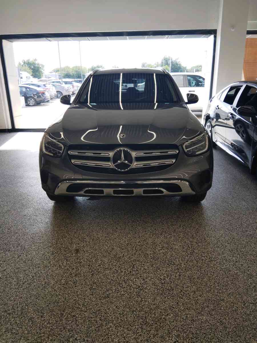 2021 MercedesBenz GLC300