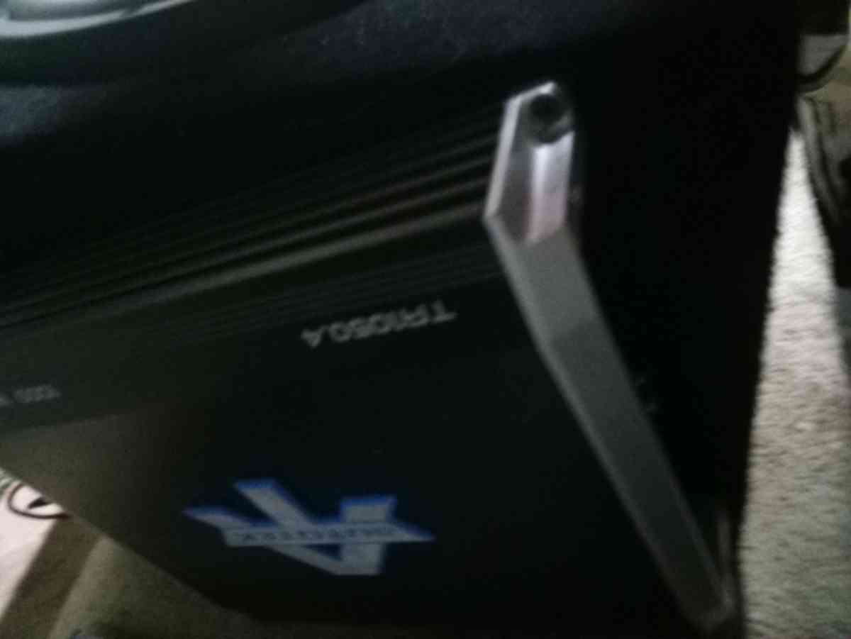 Two 12 inch Cerwin Vega subwoofers and a 1000w4 channel amp - Dinuba, California - FleaMarketBay