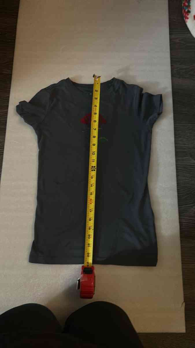 Free State Gray Womens Rose Graphic Tee Size XS Trending Ros - Atlanta, Georgia - FleaMarketBay