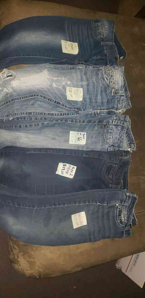 all types of jeans for sell - Rushville, Missouri - FleaMarketBay