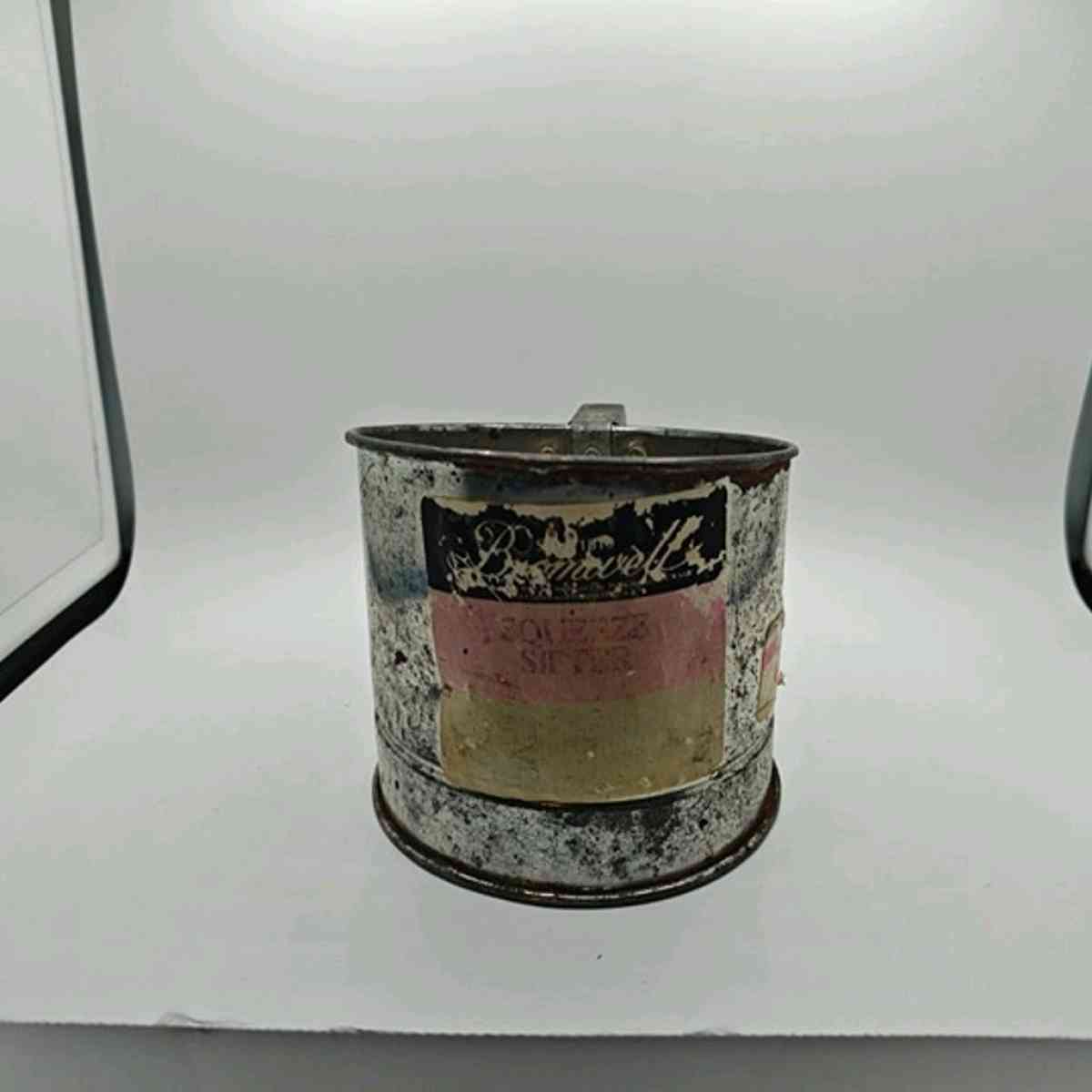 Vintage Bromco Flour Sifter kitchen Squeeze Handle farmhouse - Alicia, Arkansas - FleaMarketBay