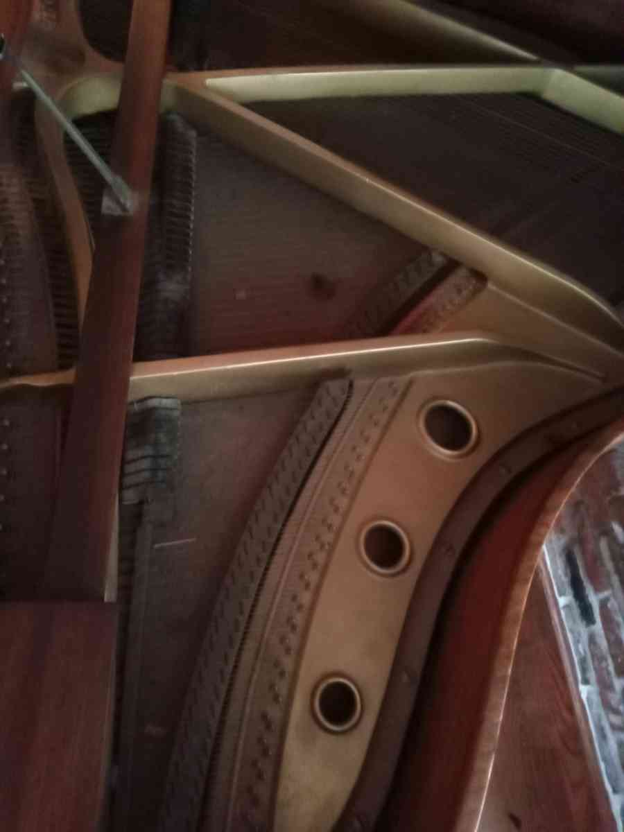 BABY GRAND PIANO - North Hollywood, California - FleaMarketBay