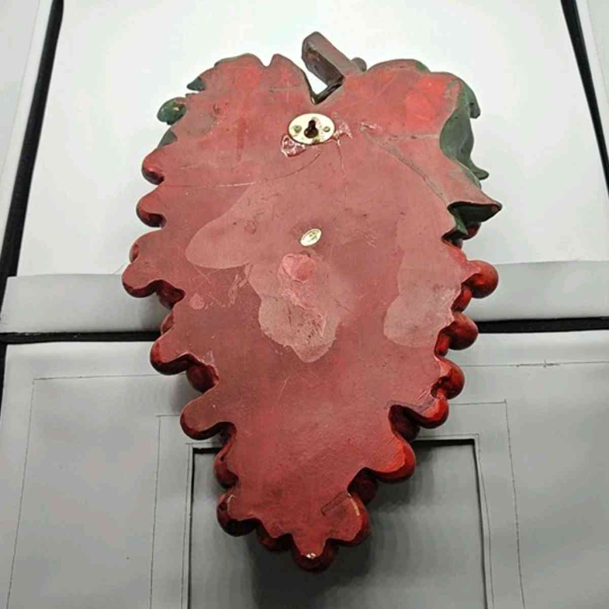 Vintage Beautiful Large Touch Of Class Resin Red Grape Wall - Alicia, Arkansas - FleaMarketBay