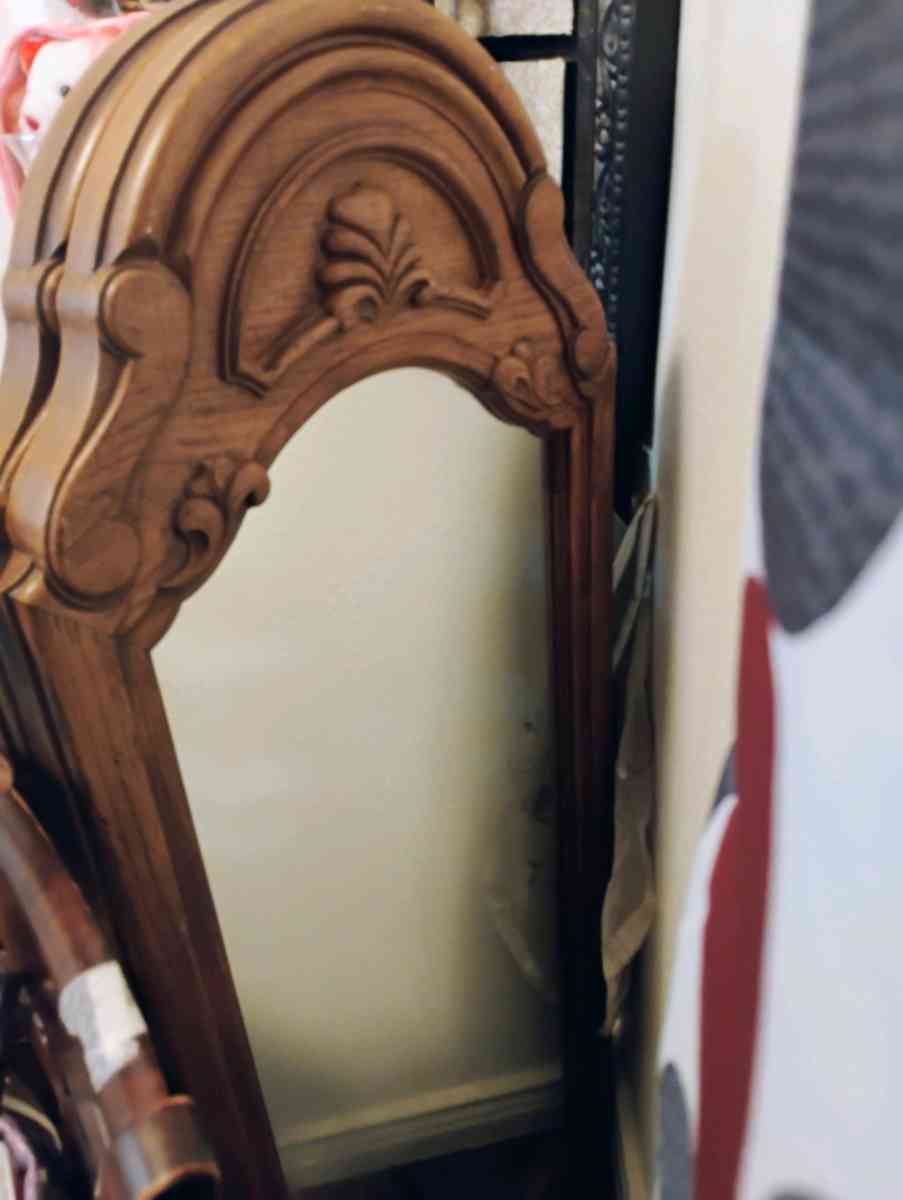 mirrors - Beaumont, Texas - FleaMarketBay