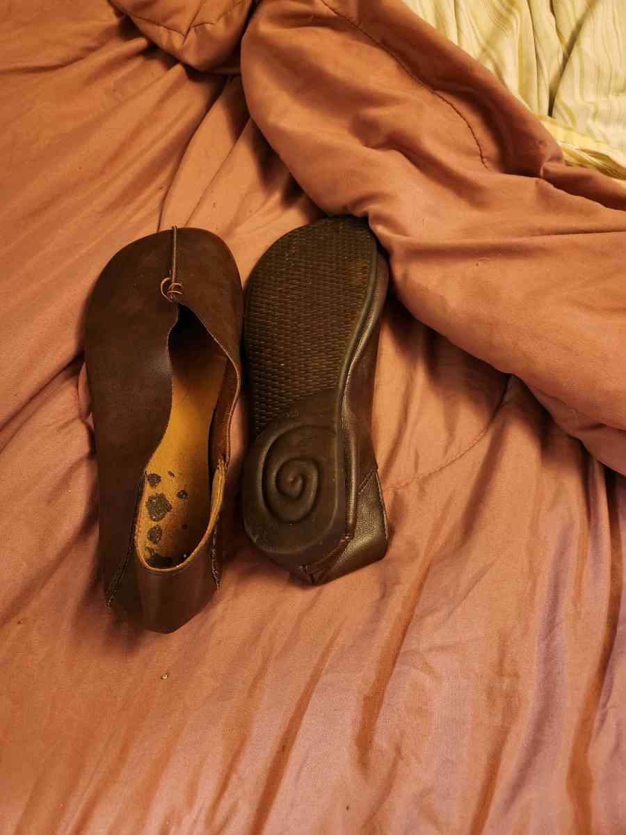 shoes - Simpson, Louisiana - FleaMarketBay