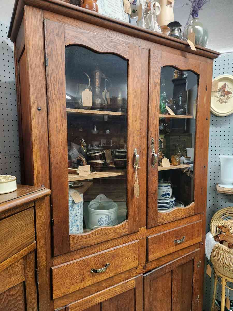beautiful vintage cabinet or cupboard - Alexander, North Carolina - FleaMarketBay