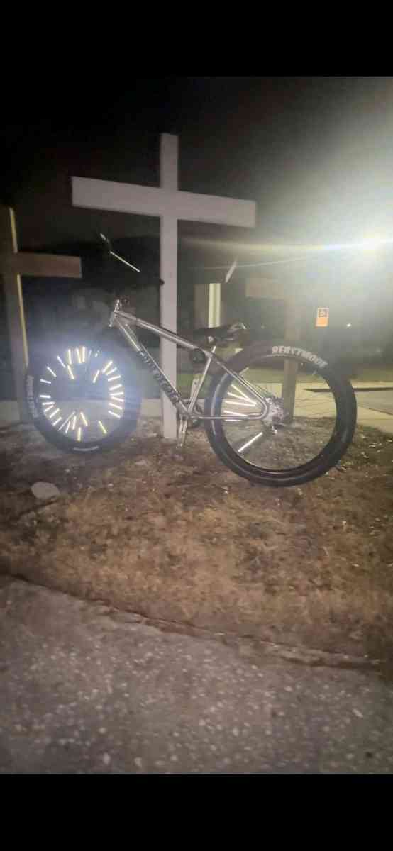 29 se bike - Astor, Florida - FleaMarketBay