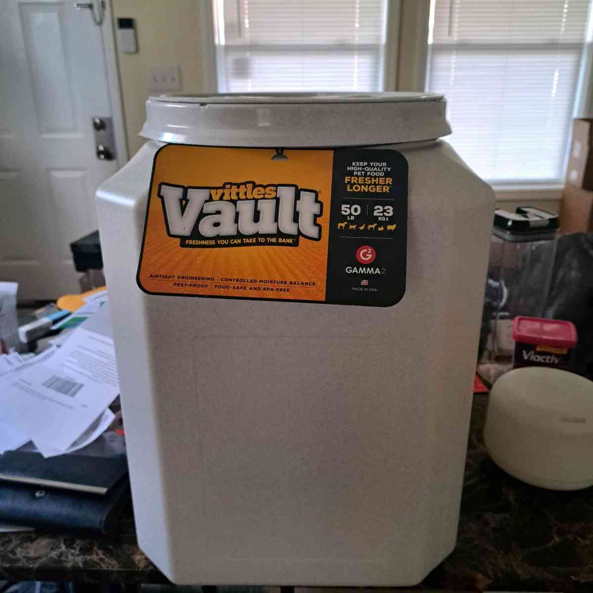 Vittles dog food container 50 lbs - Indianapolis, Indiana - FleaMarketBay