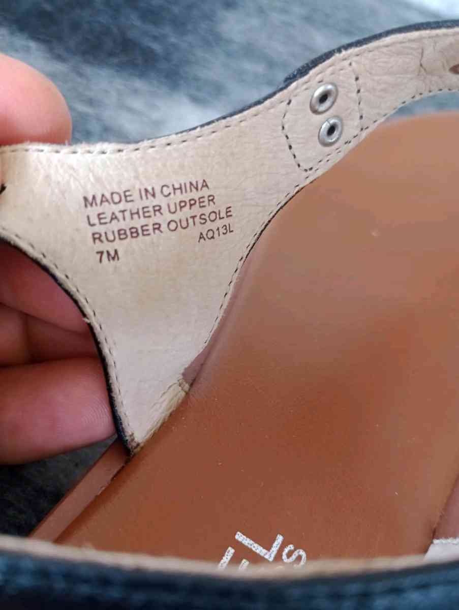 Michael Kors sandals size 7M - Frostproof, Florida - FleaMarketBay