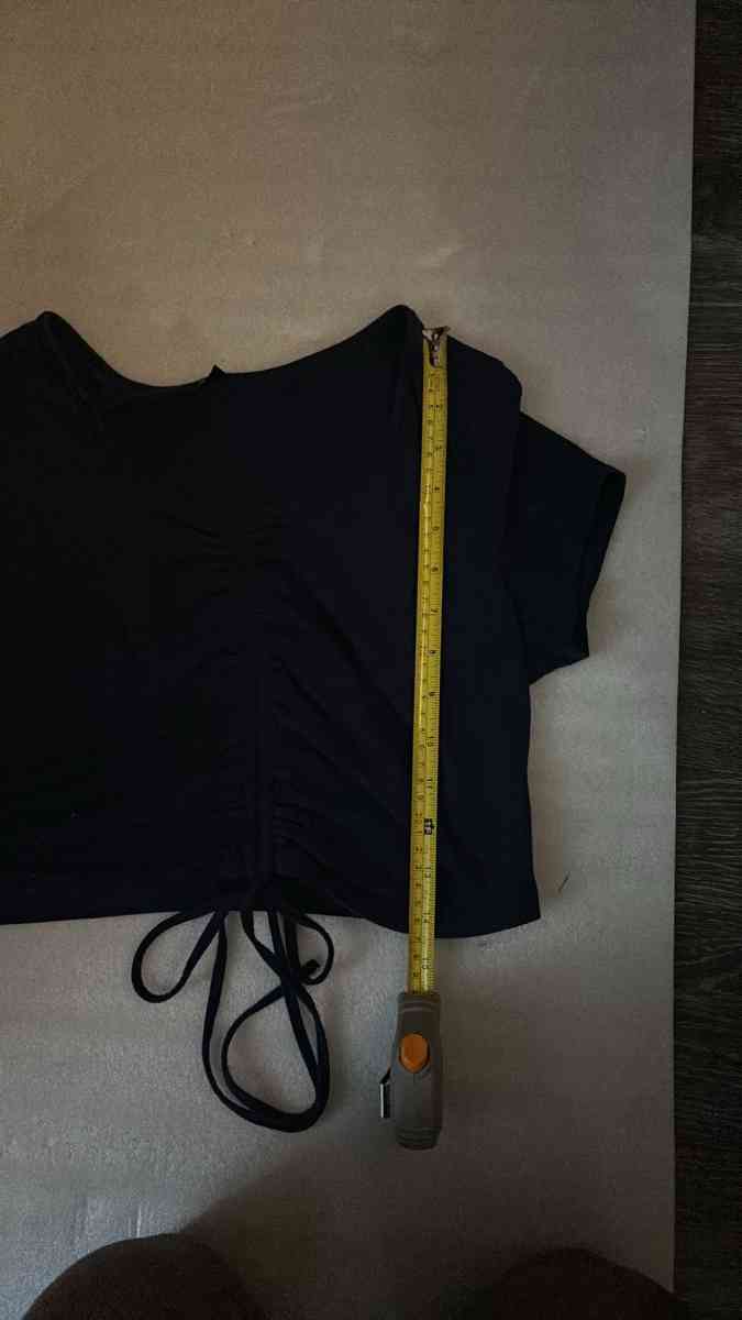 SHEIN Navy Shirred Tie Front Crop Top Size L - Atlanta, Georgia - FleaMarketBay