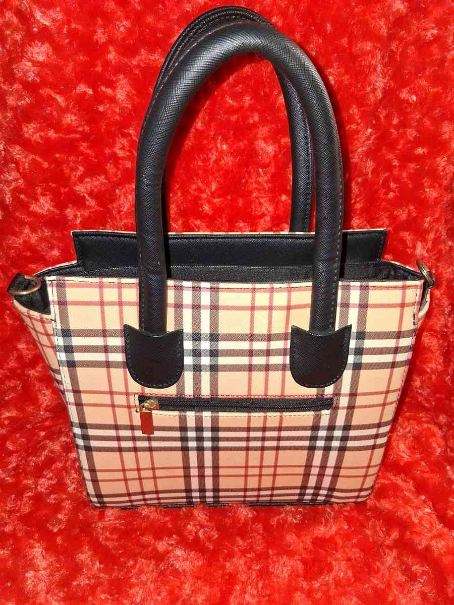 Burberry Black Plaided Handbag with Wallet - Milwaukee, Wisconsin - FleaMarketBay