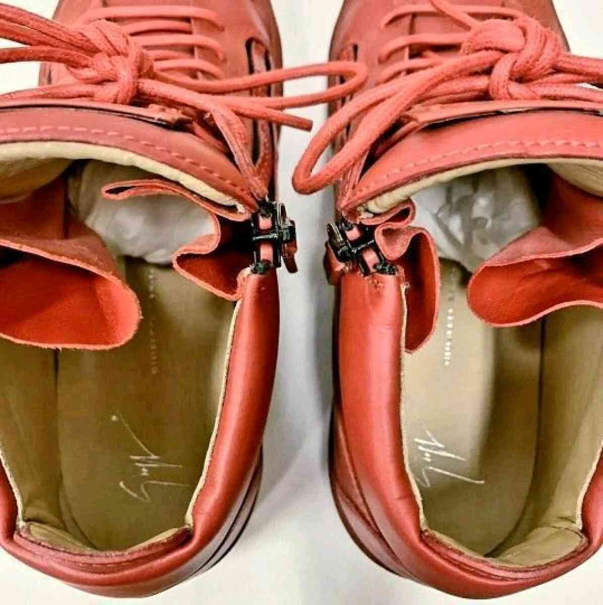 Giuseppe Zanotti Kriss - Greenbelt, Maryland - FleaMarketBay