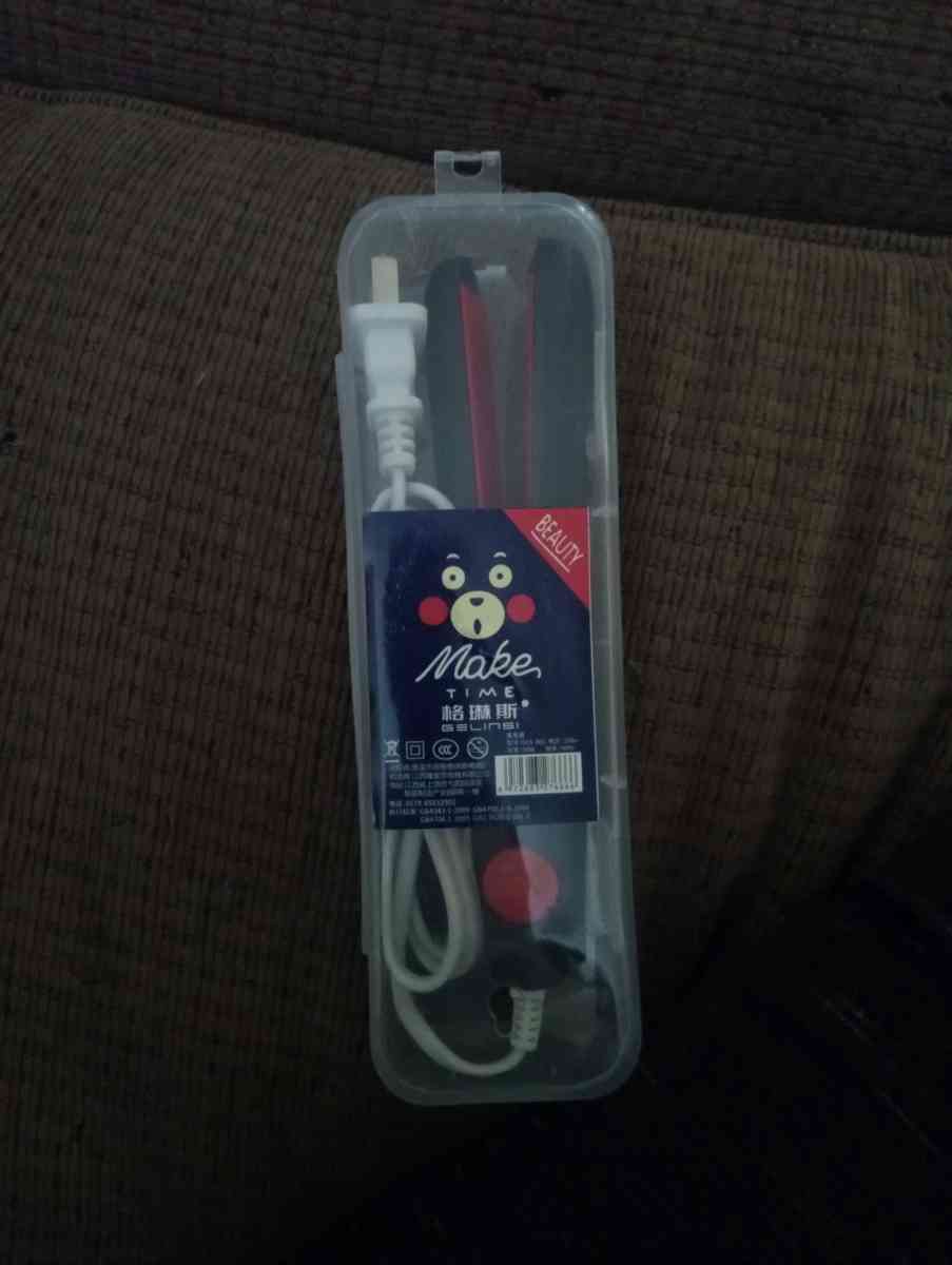 Mini hair straightener Red Black - Knoxville, Tennessee