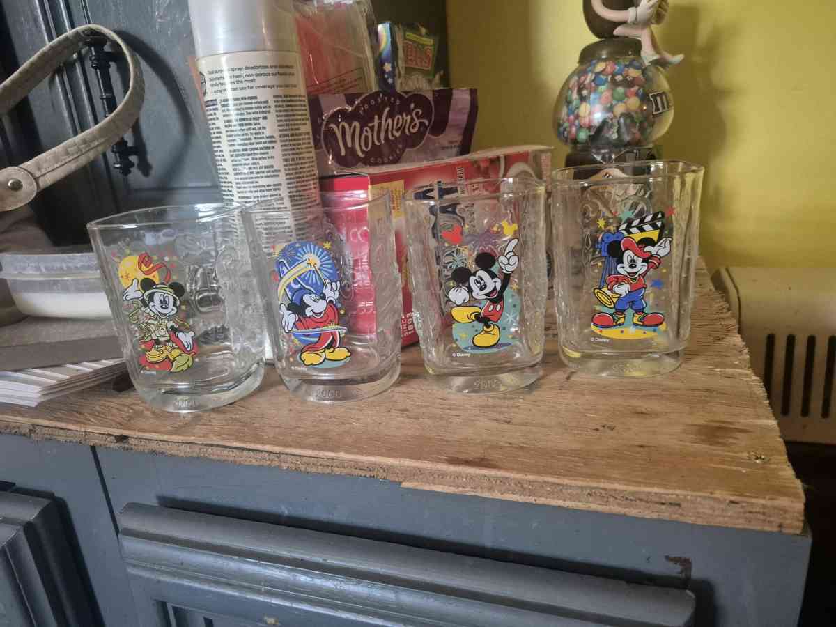 Set of 4 2000 McDonalds Glassware - Piedmont, Missouri