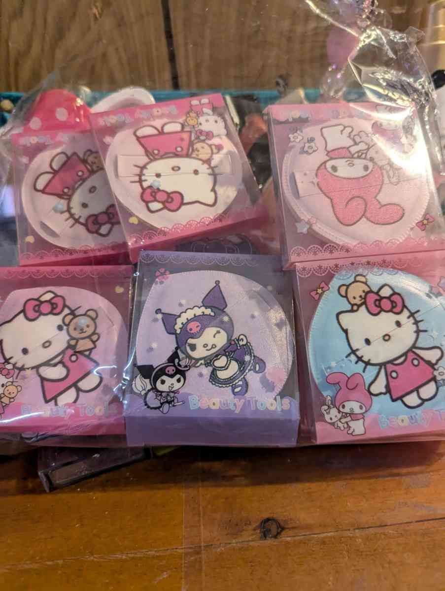 makeup sponges - Peoria Heights, Illinois