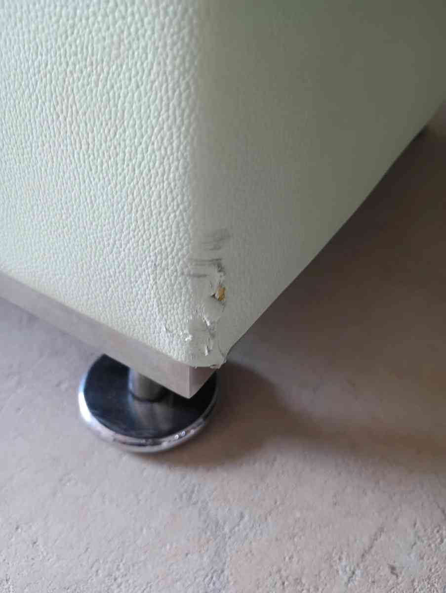 Celadon color Leather couch  FREE DELIVERY IF NEEDED - Frostproof, Florida - FleaMarketBay