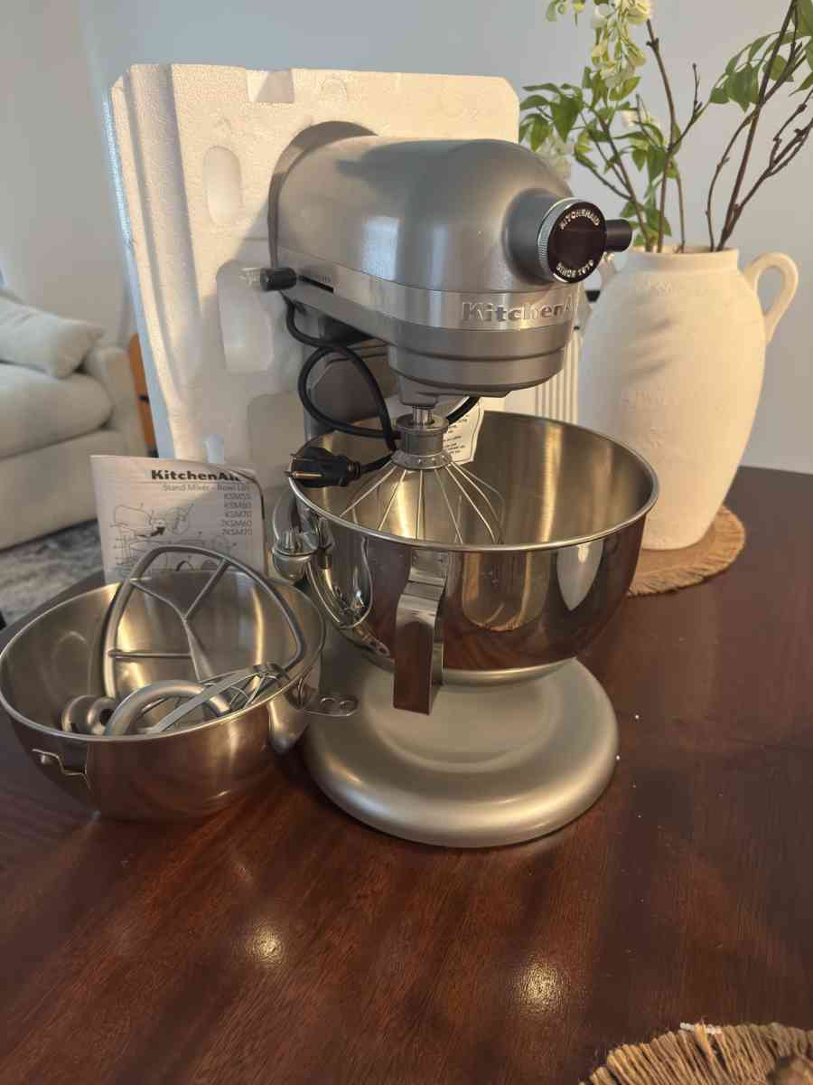 Kitchen Aid Mixer - Boiling Springs, South Carolina - FleaMarketBay