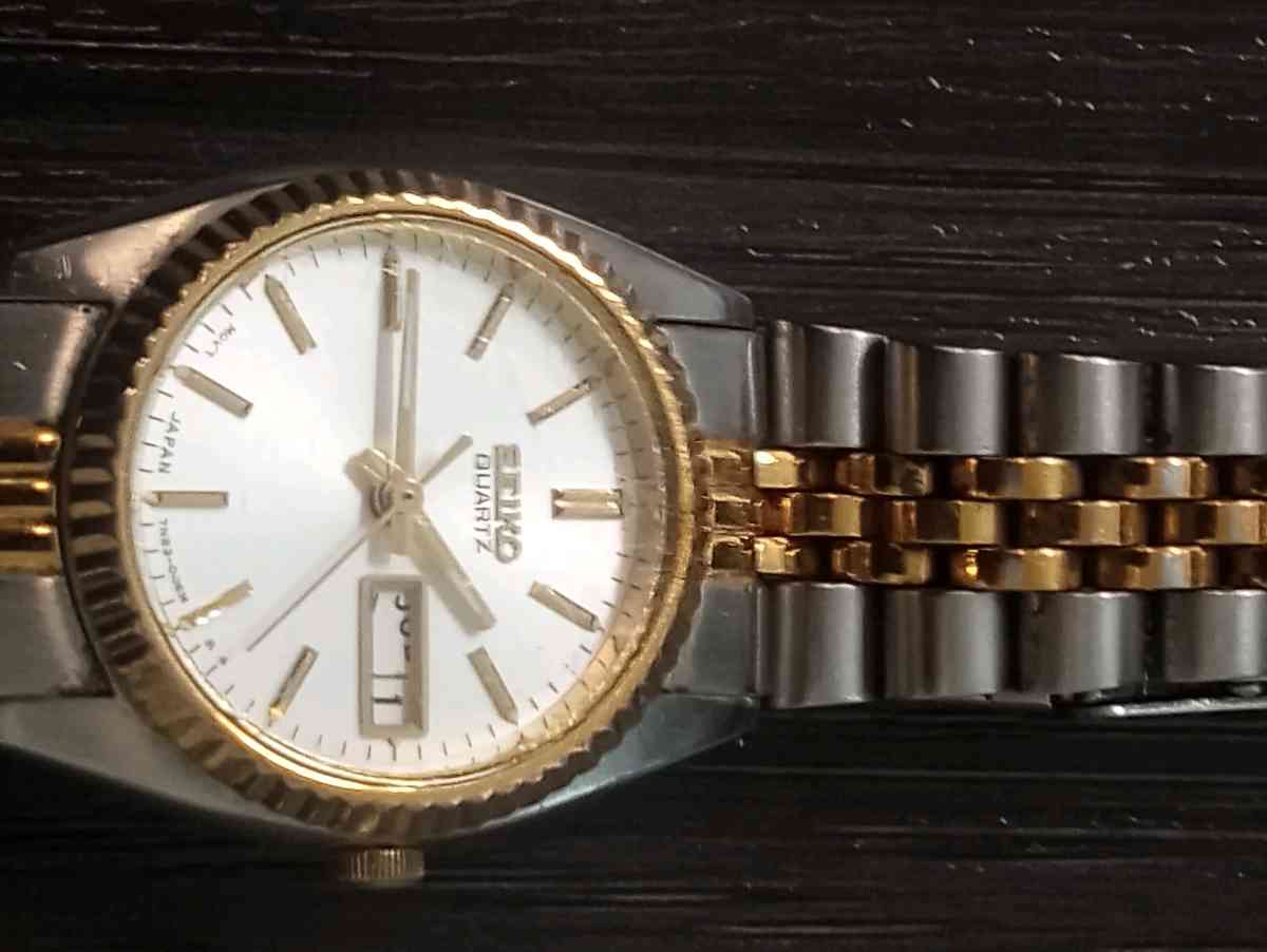 womans Seiko watch - Los Angeles, California - FleaMarketBay