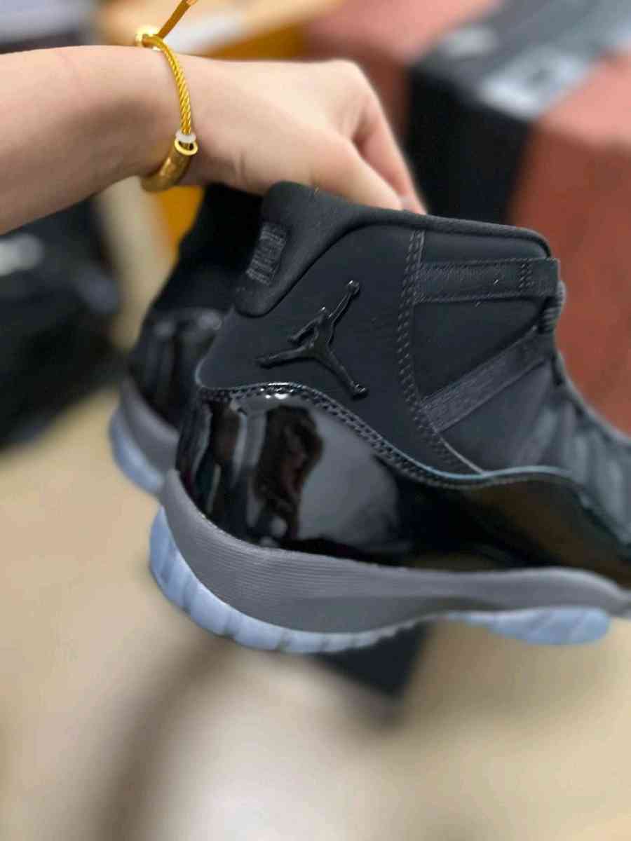 jordans 11 prom nights - Fremont, California - FleaMarketBay