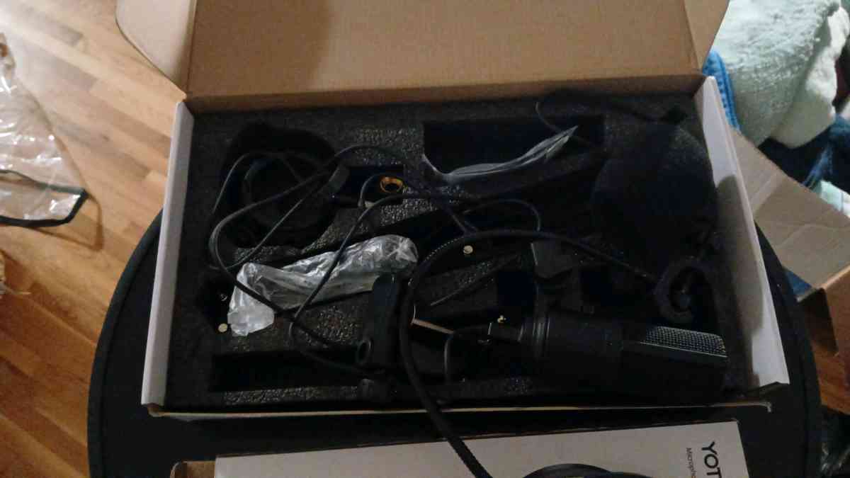 STUDIO MUSIC EQUIPMENT - Charlotte, North Carolina - FleaMarketBay