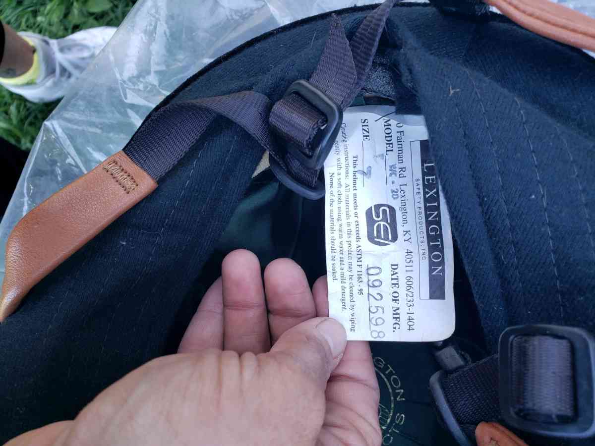 Equestrian Helmet - Bethlehem, Pennsylvania - FleaMarketBay