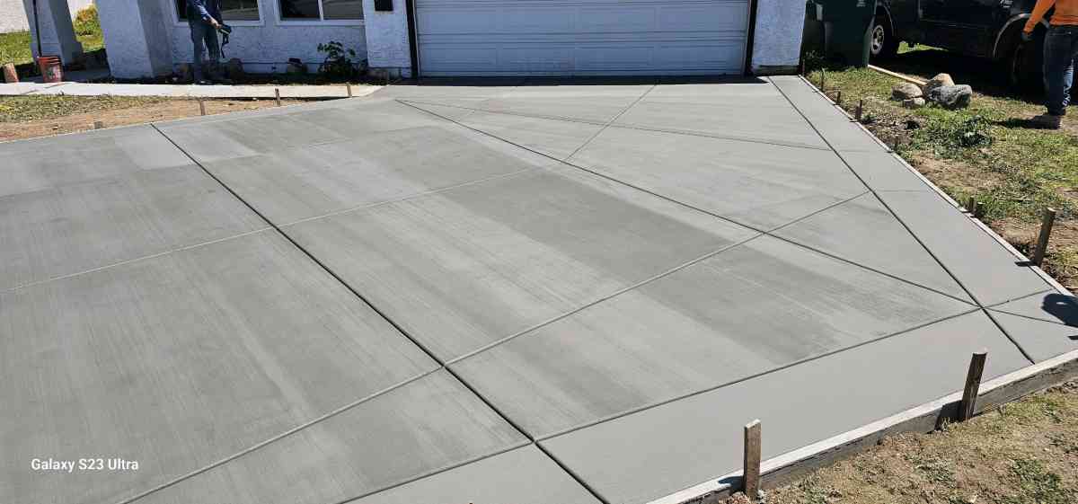 construccin - Adelanto, California - FleaMarketBay