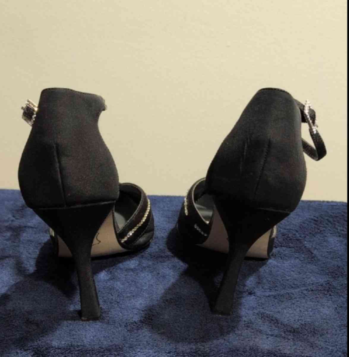 Black Womens Shoes  size 10 medium - Baltimore, Ohio - FleaMarketBay