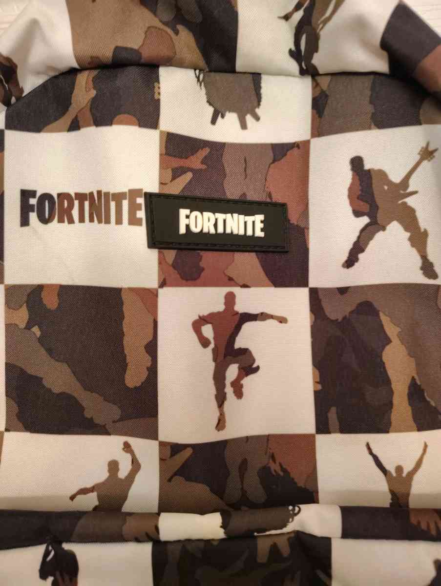 Youth mens Fortnite backpack - Kissimmee, Florida - FleaMarketBay