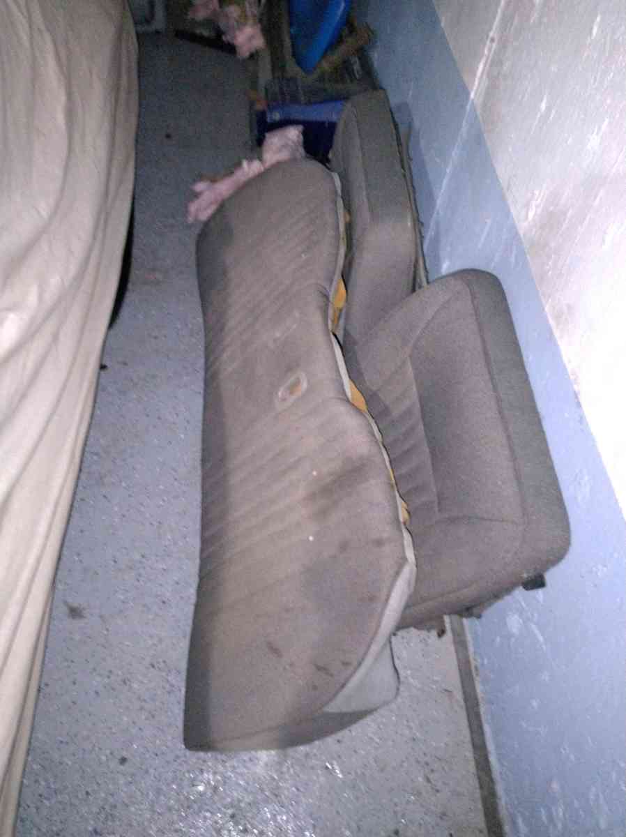 80 to 90 Fox body front and rear seat - Portland, Connecticut - FleaMarketBay