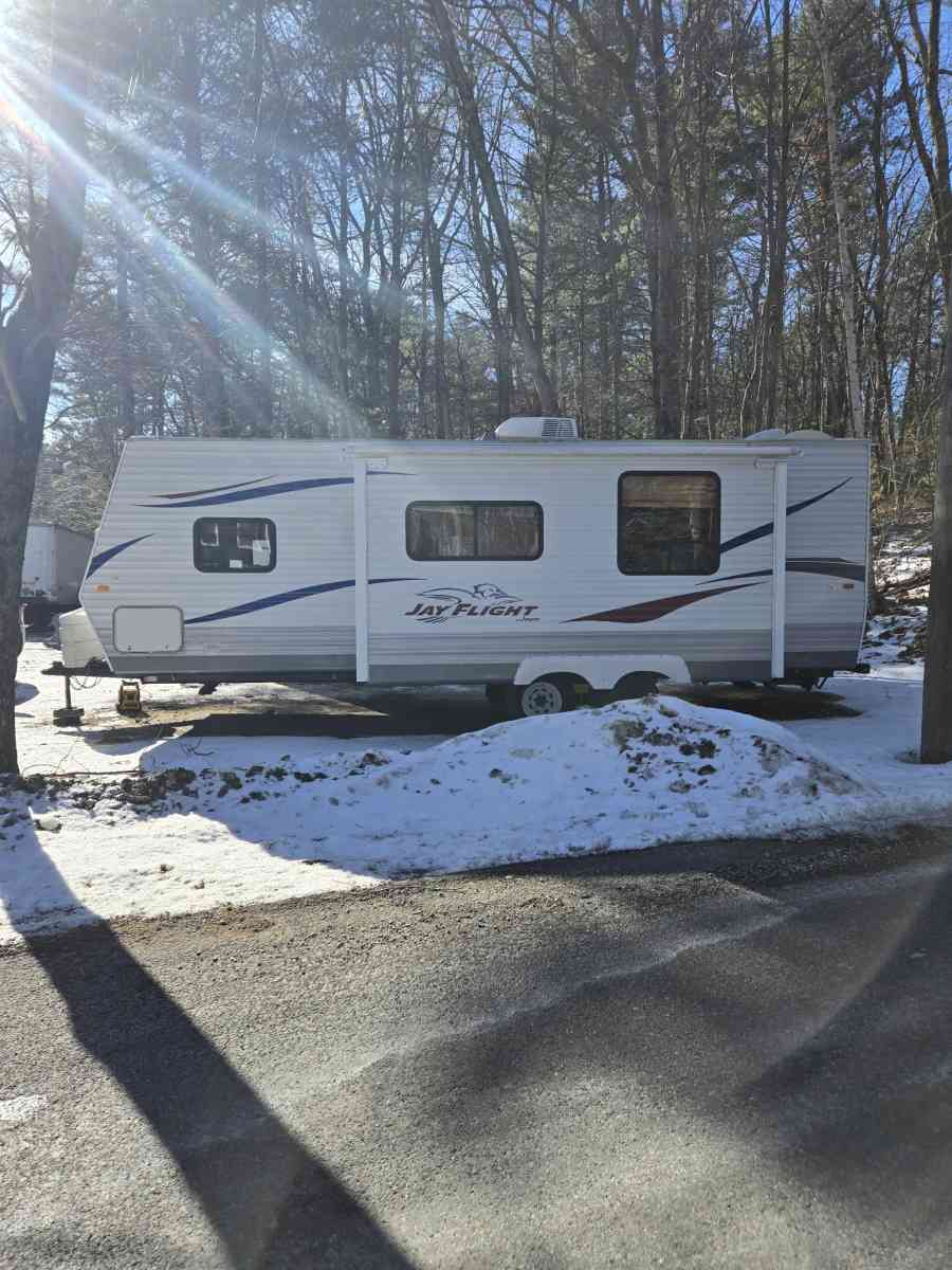 2010 jayco Jayflight  26feet long - Milford, Massachusetts - FleaMarketBay