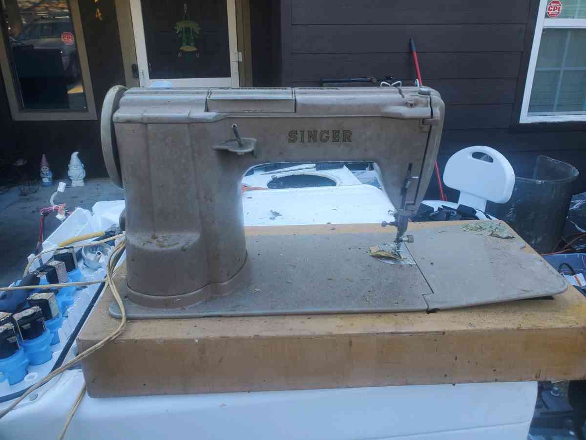 1950s singer sewing machine