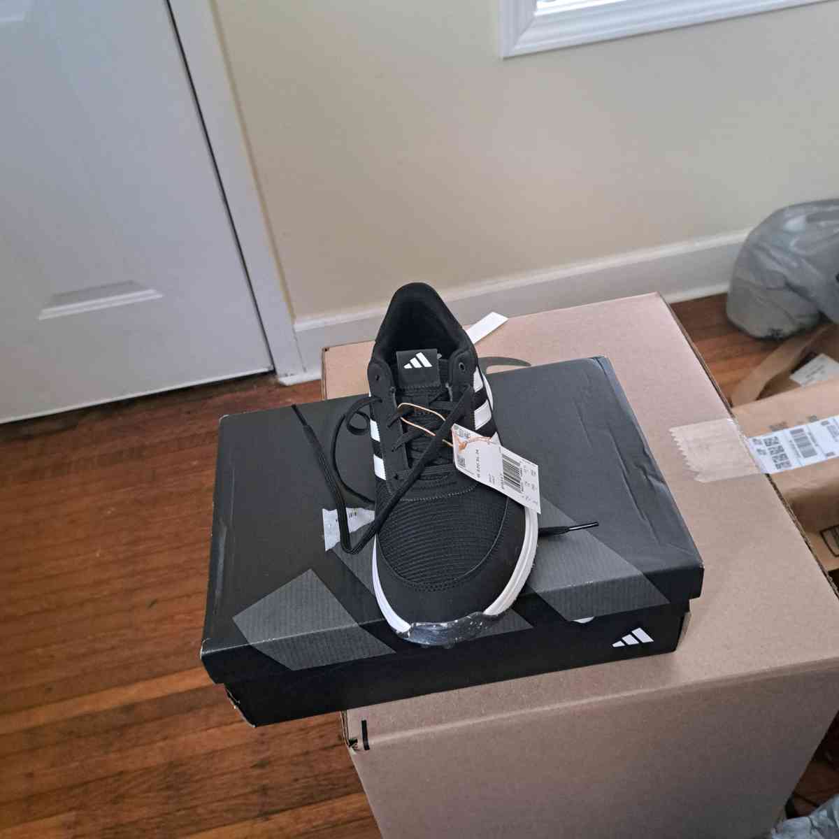 Womens Adidas S2G SL 24 shoes Size 9 - Indianapolis, Indiana - FleaMarketBay