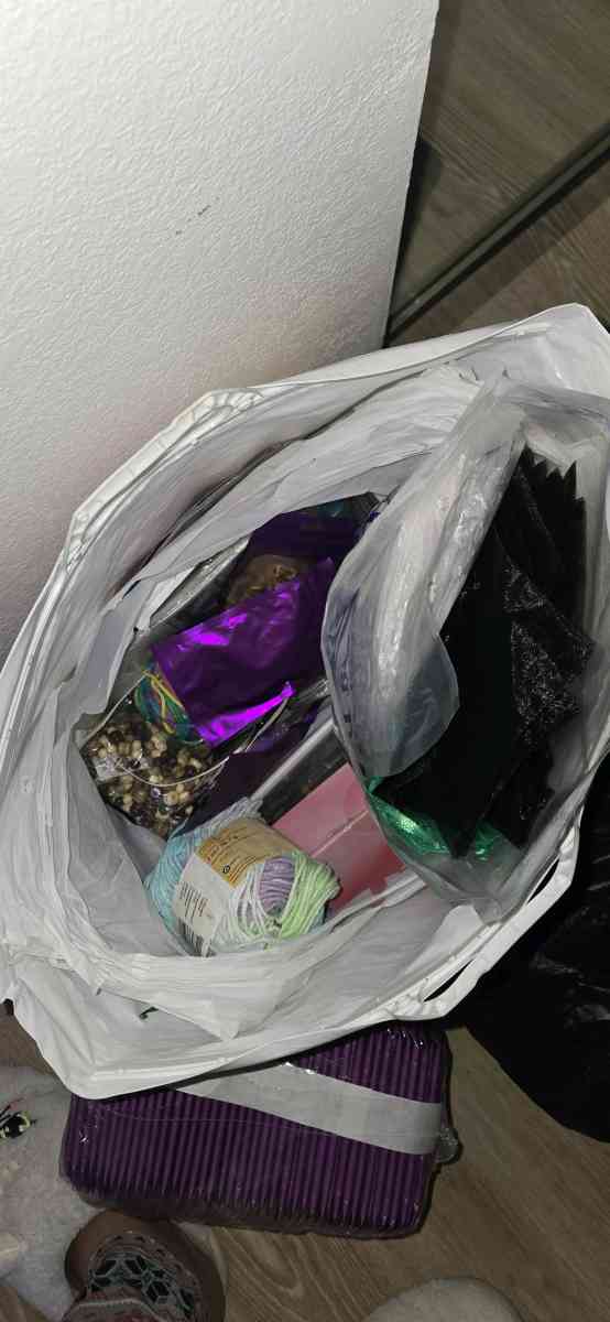 Beading stuff - Orlando, Florida - FleaMarketBay