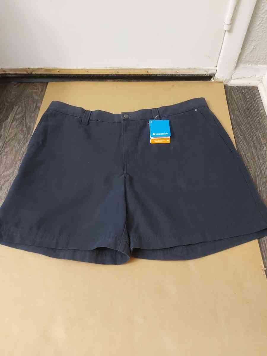 NWT Columbia Omni Shade Shorts NWT Size 42 - Atlanta, Georgia
