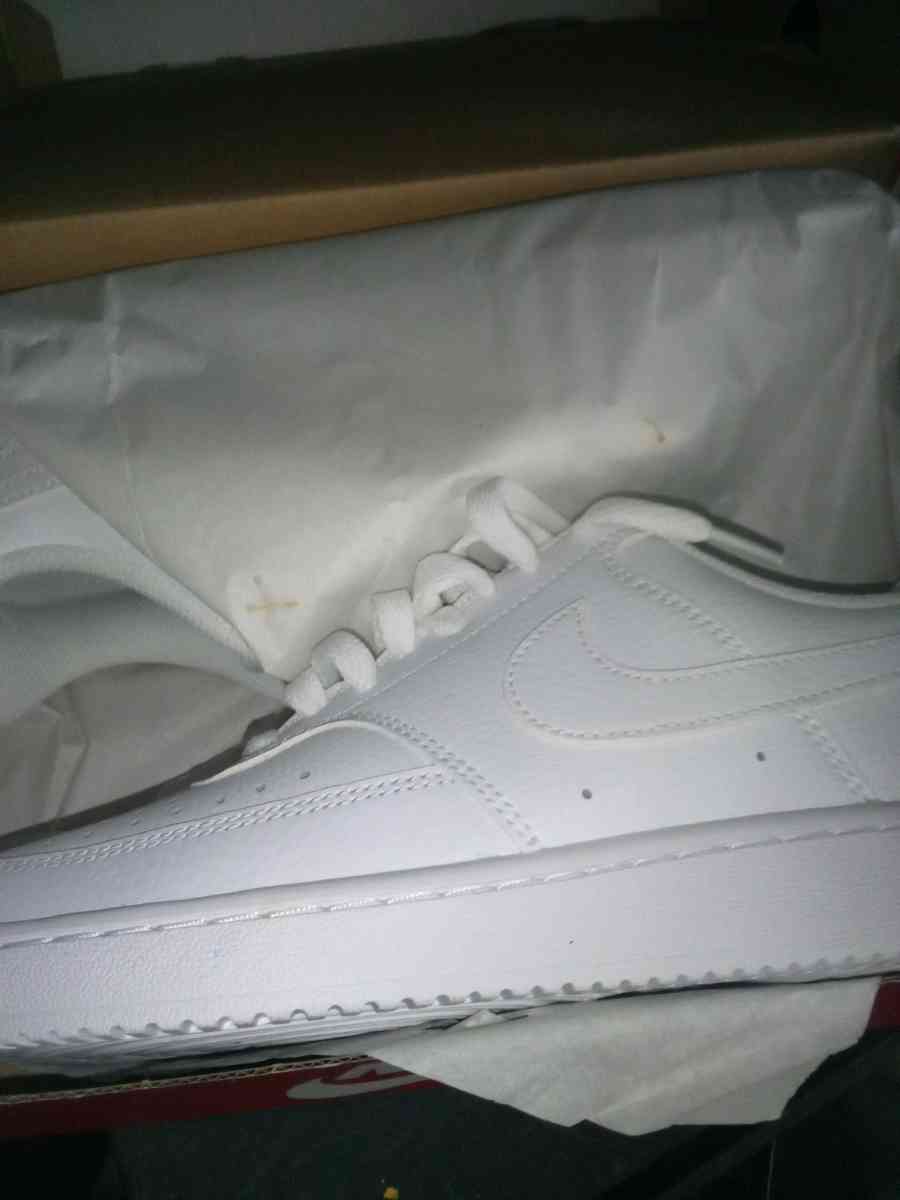 all white Nike Court womens size 8 - San Jose, California - FleaMarketBay