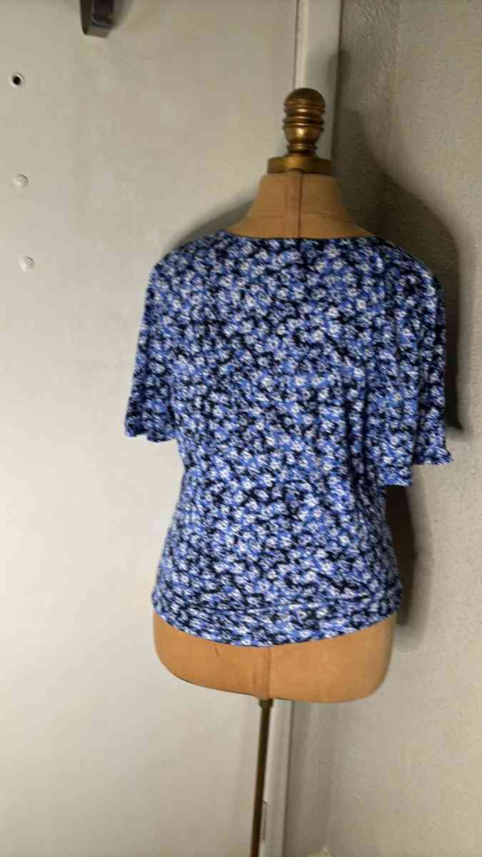 Michael Michael KORS Womens Midnight Blue Floral Short Sleev - Atlanta, Georgia - FleaMarketBay