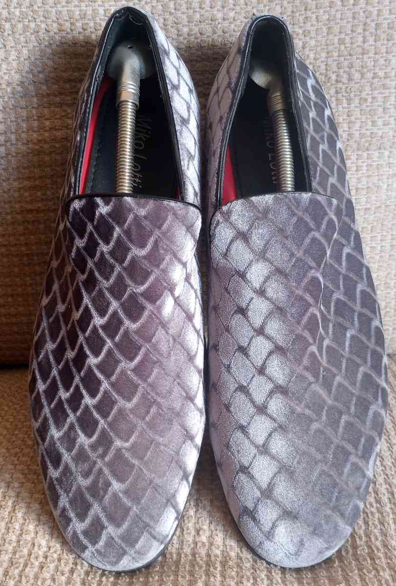 Miko Lotti Gray Slip On Dress or Casual Shoes - Lancaster, California - FleaMarketBay