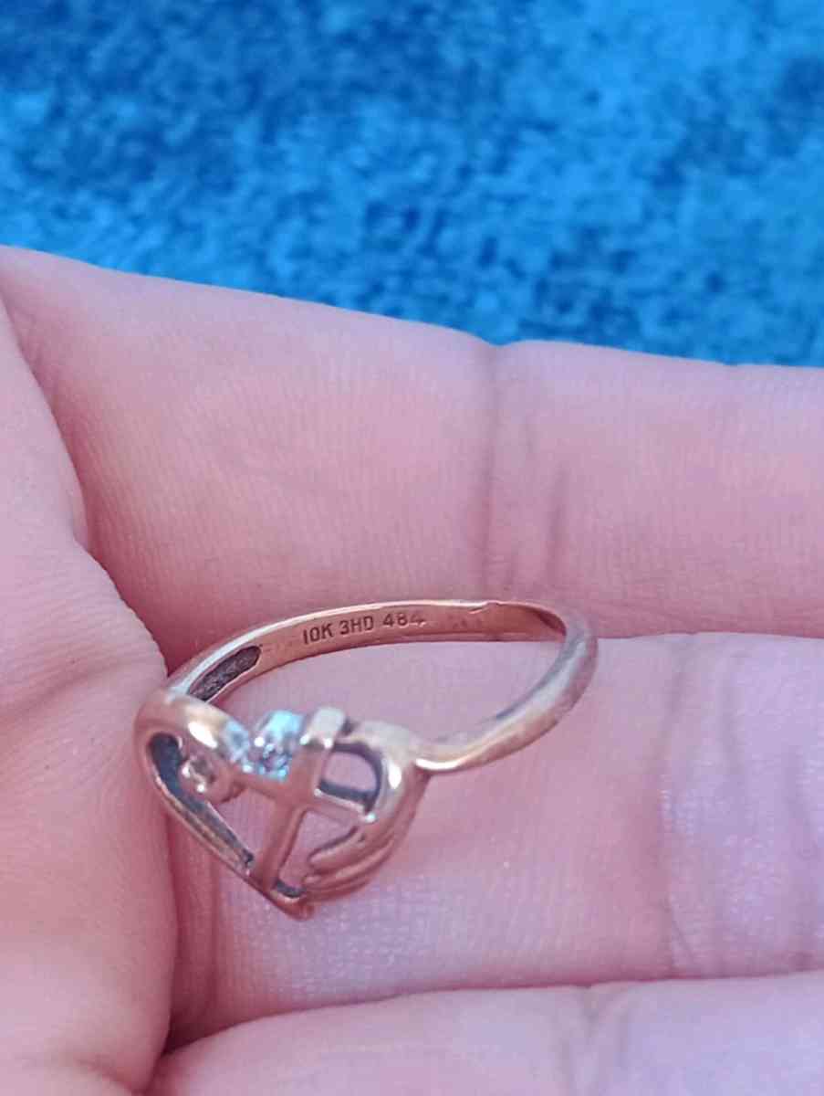 10k gold ring - Frostproof, Florida - FleaMarketBay